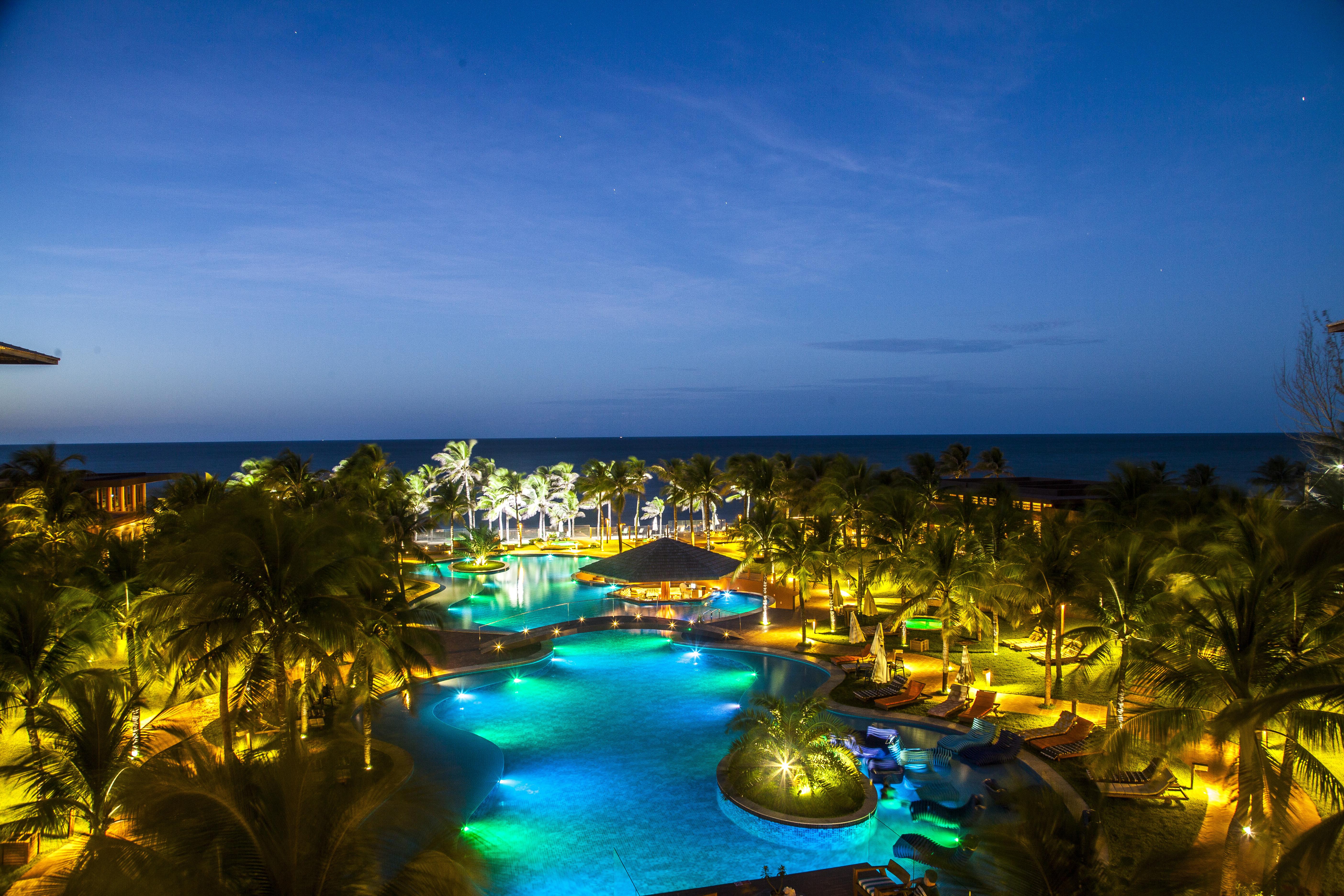 Carmel Cumbuco Resort Eksteriør bilde Hard Rock Hotel at night